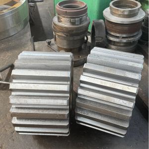 Buy cheap Custom Spur Gears with Rectangular Spline 220-260 HB Hardness from wholesalers