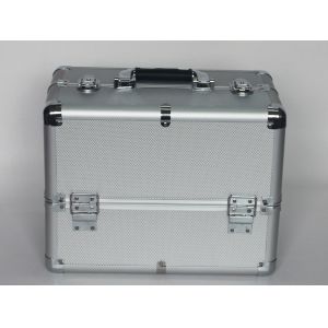 Buy cheap Custom Large Aluminium Vanity Case , Lockable Aluminum Makeup Case from wholesalers