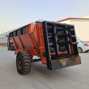 Buy cheap Manure Trailer Farm Spreader Vertical Hydraulic Fertilizer Spreader from wholesalers