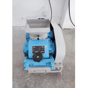 China Small 1500kg/H Double Roller Crusher High Energy Utilization on sale
