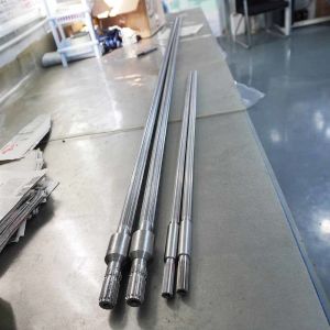 Extruder screw, stainless steel screw, plastic machinery, injection molding