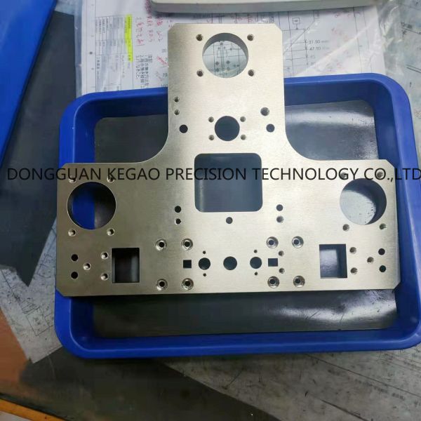 Quality S45C Plastic Injection Components , OEM Mold Steel Plate 0.003mm EDM Accuracy for sale