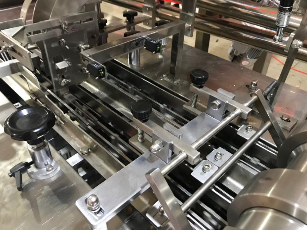 Automatic 8mm Thickness Sandwich Biscuit Making Machine PLC Controlled