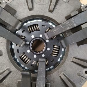 Buy cheap 5150642 14 Spline 11 Inch Clutch Disc from wholesalers