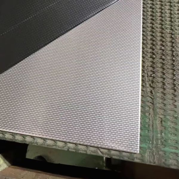 Quality 304 Stainless Steel Embossed Sheet 4x8ft Round Dot Anti-Slip for sale