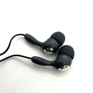 Enjoy Uninterrupted Sound with 10mm Speaker Disposable Airline Headphones on