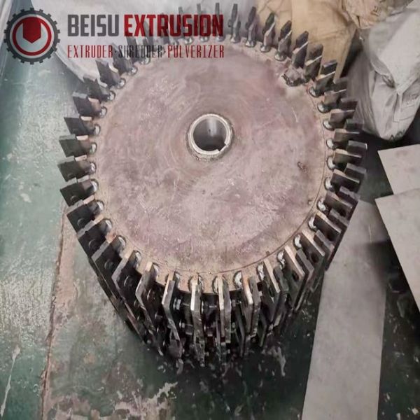 Quality Plastic PVC Pulverizer Miller Rotor Blade With HRC-56-60 Rotary Fixed Knife for sale