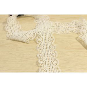 Curved Edging Guipure Lace Trims , Interlining 2 Inch Lace Trim Perforated