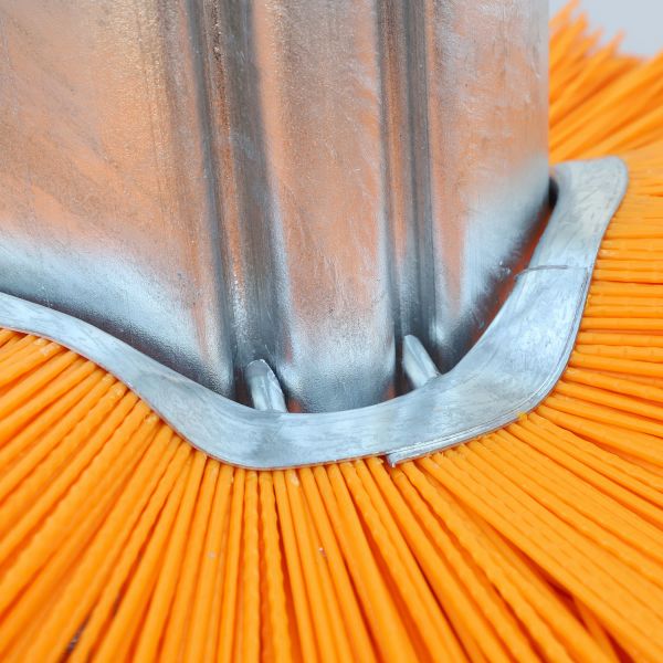 Quality Bristles Cattle Livestock Comfort Brush Q235 Carbon Steel Material for sale