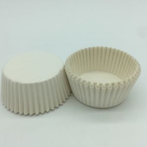 Custom White Greaseproof Cupcake Liners Round Shape Blueberry Muffin Cup