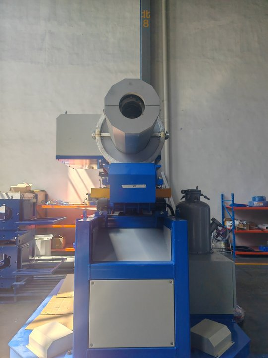 Buy cheap Rotary Flux Injector for Injection Molding Lifted by Crane Pressure Mpa 0.1-0.6 Smooth and Precise Operation from wholesalers