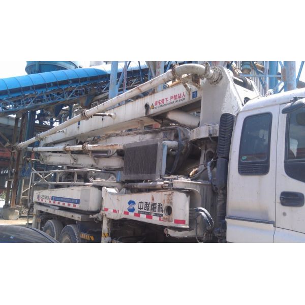 Zoomlion 37m 2007 Used Concrete Pump Truck Mounted Pump