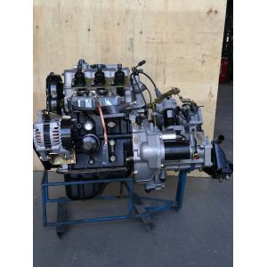 800cc Displacement Water Cooled Petrol Engine for Section Model Automotive