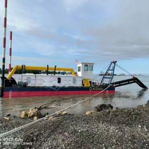 1000 Cbm Per Hour Output Sand Suction Dredger With Water Pump For River Sand