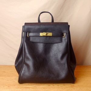 China Drawstring Womens Waterproof Backpack 26cm 16cm Handmade Leather on sale