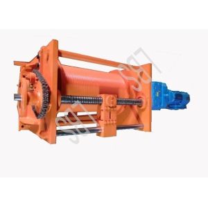 50T Hydraulic Crane Winch Retract Release Ropes And Lift Heavy Objects