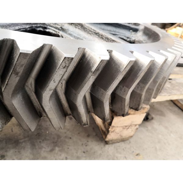 C​ylindrical Type Double Herringbone Gears for Smooth and Precise Power