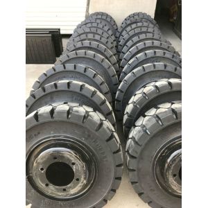China Forklift Turck Solid Tire 825-15 900-20 12.00-20 High-quality rubber solid Forklift Tyre on sale