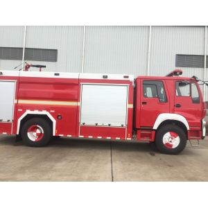HOWO 196kw Forest Fire Engine 4x2 Type 6 Ton Foam Capacity With Double Cabin