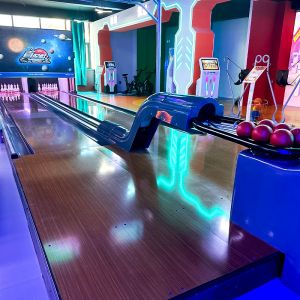 Buy cheap Indoor Duck Pin Bowling Alley Complete Set with 2000 kg Capacity and 1 Year Warranty from wholesalers