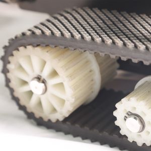 WLS-7 1.2 MW /Day Solar Panel Cleaning Robot with 150 Meter Long-Distance Remote