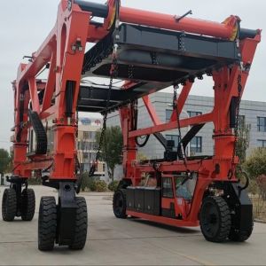 Buy cheap Reliable 35T Straddle Carrier Crane 3km/H Cargo Container Crane from wholesalers