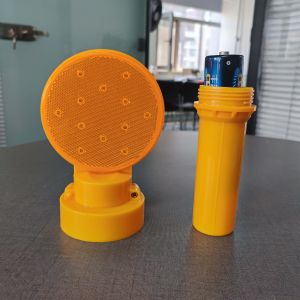 Solar Powered LED Traffic Warning Light with 19cm Diameter and Yellow Flashing