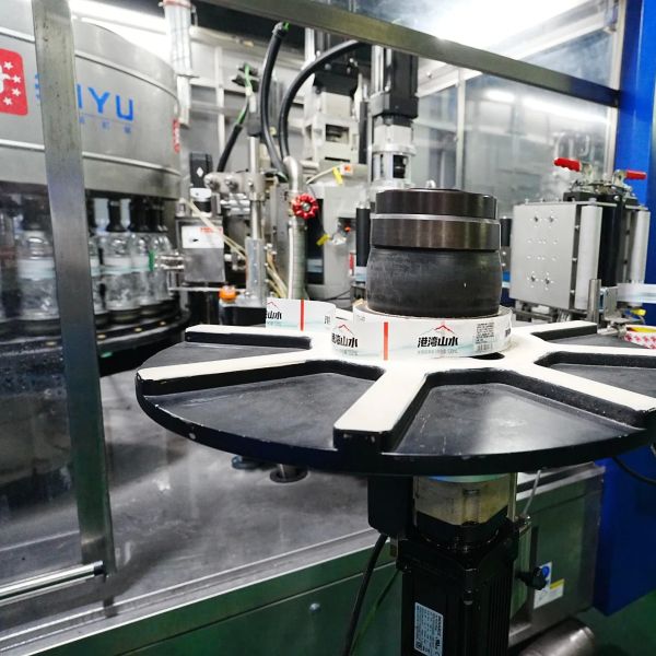 Buy cheap Automatic Hot Melt Glue Labeler with Wide Application and Precision for Various Bottle Types from wholesalers