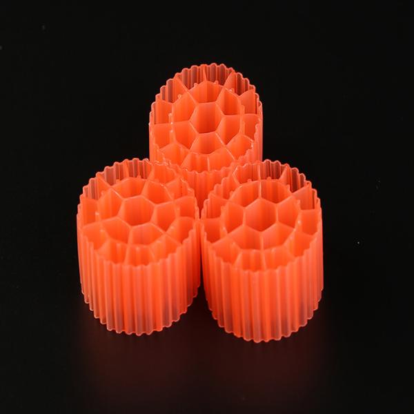 35*18mm Virgin HDPE Material MBBR Bio Balls For Aquariu MBBR Bio Media PE07