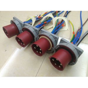 415V IP67 Watertight Thermoplastic Industrial Plug Sockets Panel Mounted