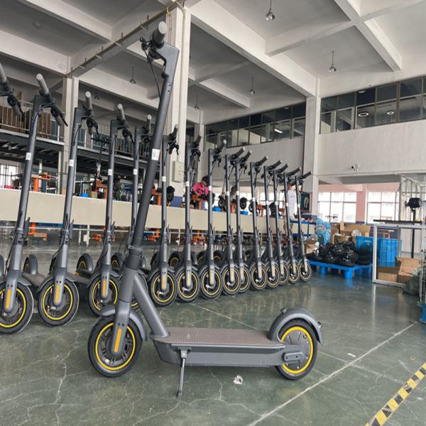 Buy cheap Lithium Battery Bluetooth Electric Scooter 30km/h Aluminum Alloy from wholesalers