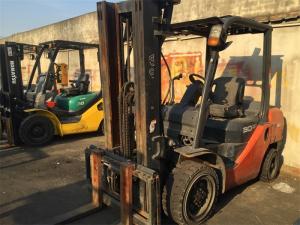 Buy cheap Red Color 3 Ton Used Container Toyota Forklift 7FD30 With Middle Cylinder and Side Shifter product