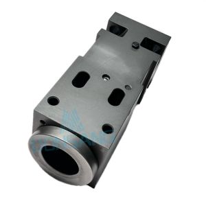 China HB30G Hydraulic Breaker Cylinder Front Head Cylinder 150Mm Diameter DS13C on sale
