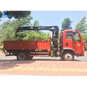 160hp Sinotruck Howo Light Truck With 3 Tons Stright Arm Crane Mounted