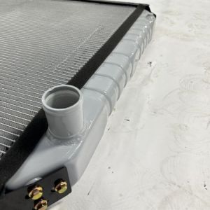 SK200-5 SK200-6 Water Cooler Radiator YN05P00010S001 YN05P00010S002