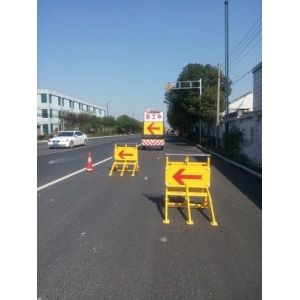 Buy cheap Liftable Aluminum 129kg Warning Mobile Vehicle Barrier Electrostatic spraying from wholesalers
