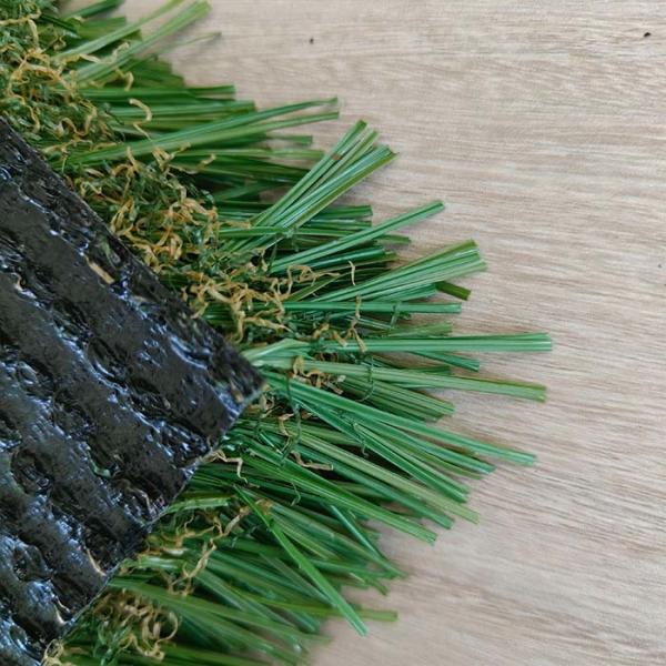 Quality 40mm Pile Height "S" Shape Yarn Excellent Performance Leisure Synthetic Turf For Gardens And Courtyards for sale