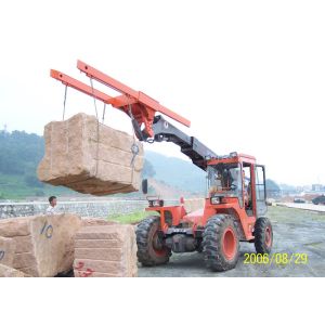 Rigid Suspension Chassis All Terrain Telehandler , Hydraulic Power Steering Boom