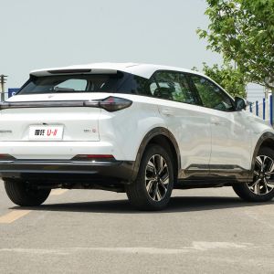 Sedan Nezha U Automobile 2023 Challenge Version UII 400 Lite