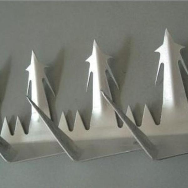 Quality Low Carbon Galvanized Anti Climb Wall Spikes 1.2m Length for sale