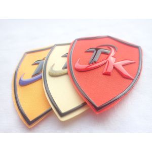 Eco Friendly Custom Woven Silk Screen Printing Patches With Silicone Logo
