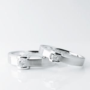 Buy cheap Artistic Groove Design Contracted 18k Wedding Couple Rings from wholesalers