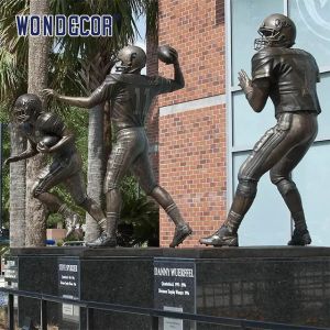 Buy cheap Outdoor Square Bronze Statues Sculpture 180cm Bronze Athlete Statue from wholesalers
