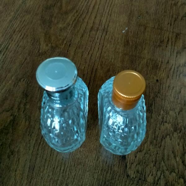 Small Empty Spirit Whisky Wine Bottle SCREW CAP 50ml Mini Glass Alcohol Liquor Bottles