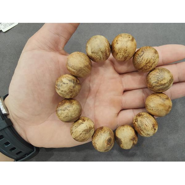 Buy cheap Acceptable Printing Agarwood Bracelet with Smooth Texture and Diamond Gemstone from wholesalers