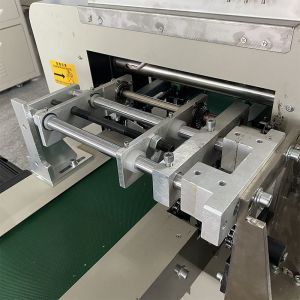 Buy cheap 100bags/min Shrink Packaging Machines 350mm No Tray Biscuits from wholesalers