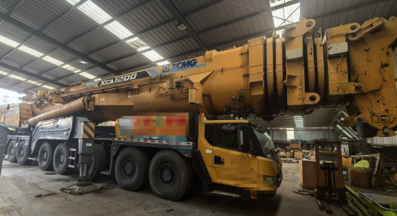 2018model XCA1200-1 all terrain crane Engine: Benz OM502LA+Benz OM460LA