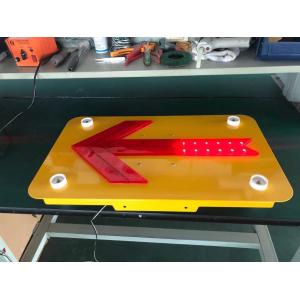 Red Lamp Beads DC AC Solar LED Arrow Board Electrostatic Spraying