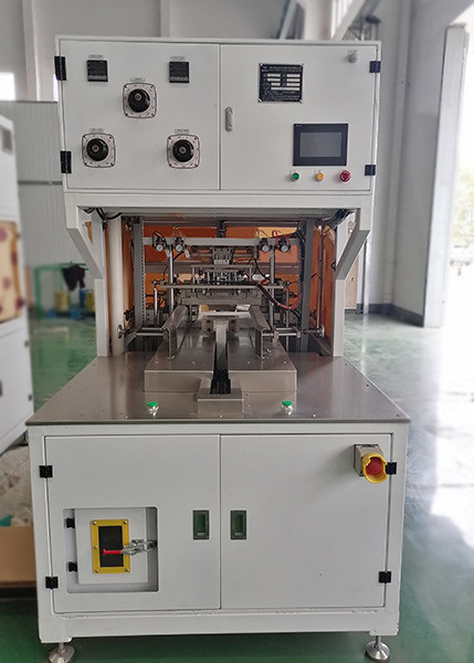 Buy cheap Semi Auto 18 PPM Sanitary Pads Sealing Machine from wholesalers