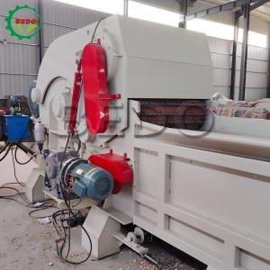 Buy cheap Powerful Diesel Engine Wood Crusher Machine With 3pcs Flying Knife And 3KW 4KW Discharging Motor Power from wholesalers